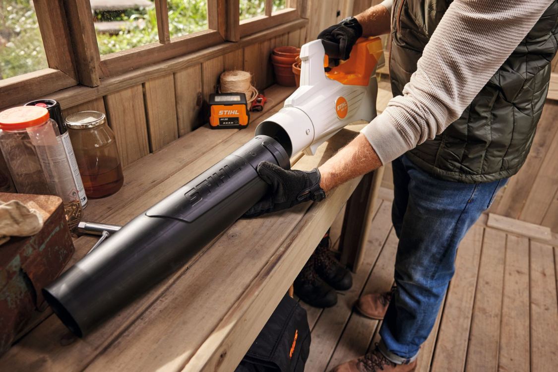 STIHL BGA50 Cordless Battery Blower Set inc AK20 & AL101