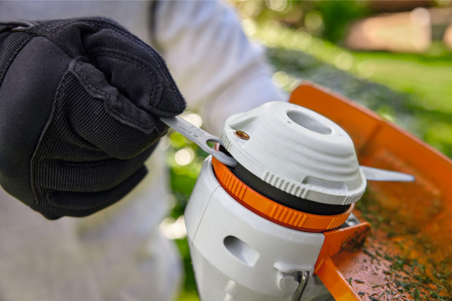 STIHL FSA 30 Cordless Grass Trimmer SET