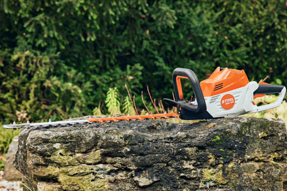 STIHL HSA 100 Battery Hedge Trimmer