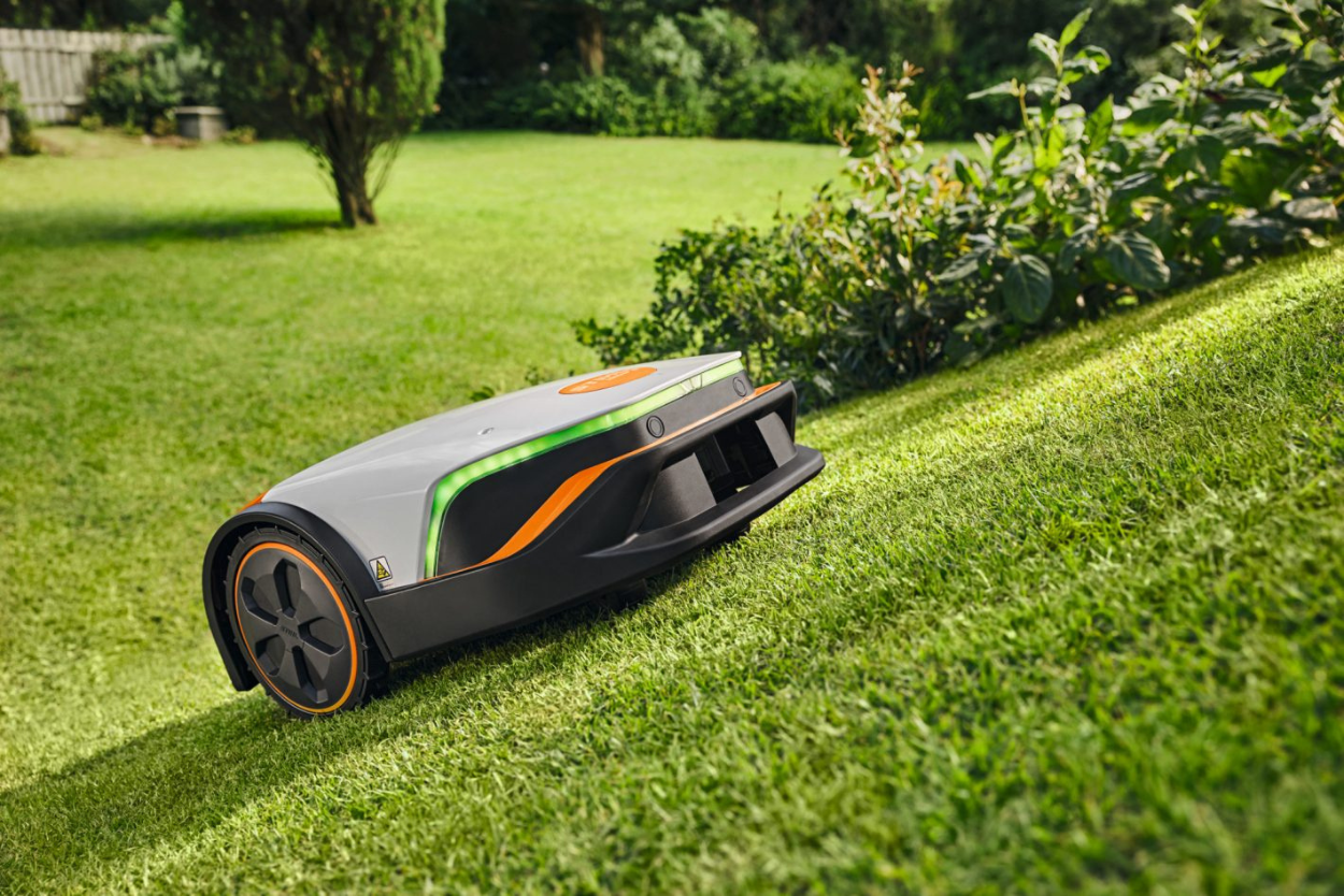 STIHL iMOW 5 Robotic Mower